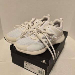 Adidas Edgebounce 1.5 W. SZ 7 NWT